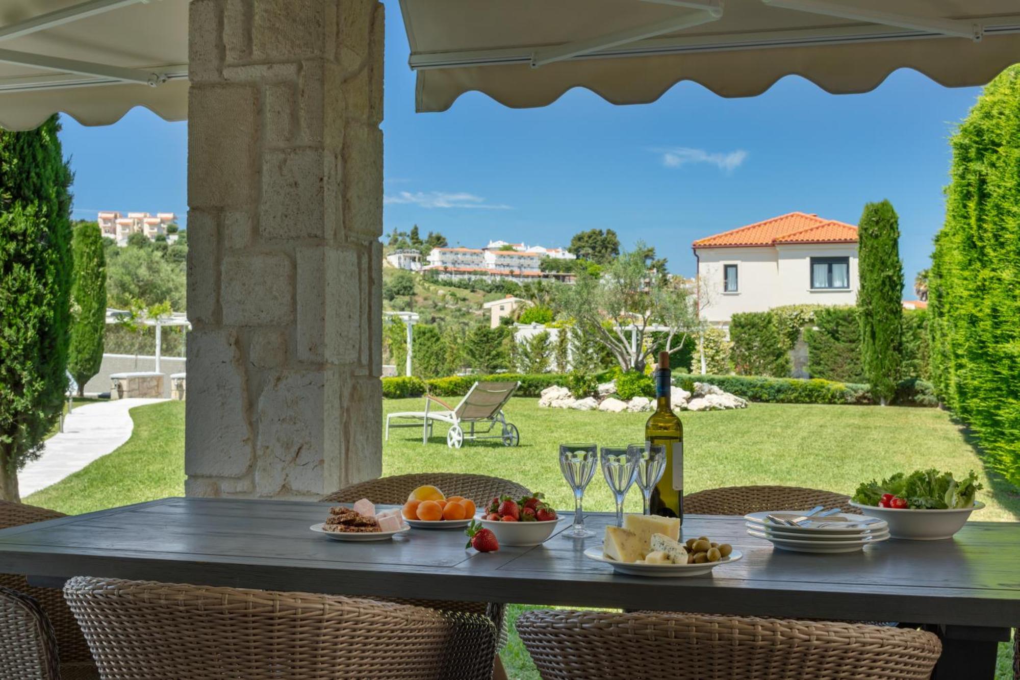 Pohoda Villas Resort Skála Foúrkas 外观 照片